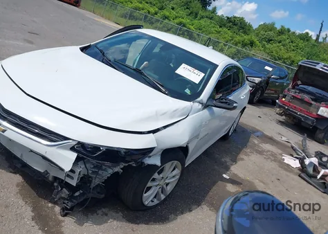 2018 Chevrolet Malibu Lt z USA, uszkodzony, nr VIN 1G1ZD5ST1JF144857